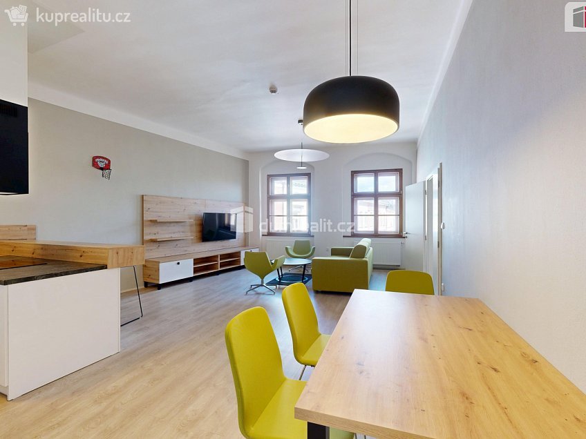 Pronájem bytu 2+kk 95 m^2 Dolní náměstí, Opava 