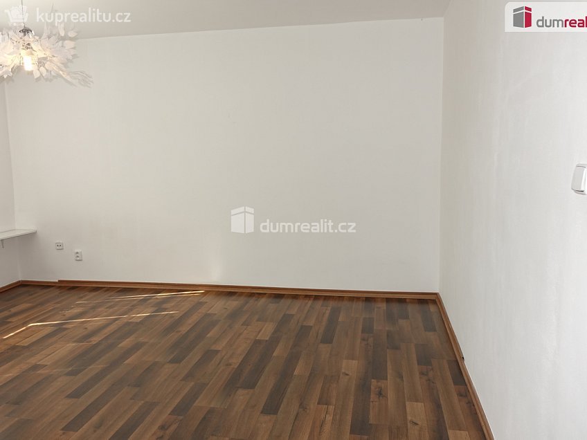 Pronájem bytu 3+kk 60 m^2 Jiřího Horáka, Benešov 