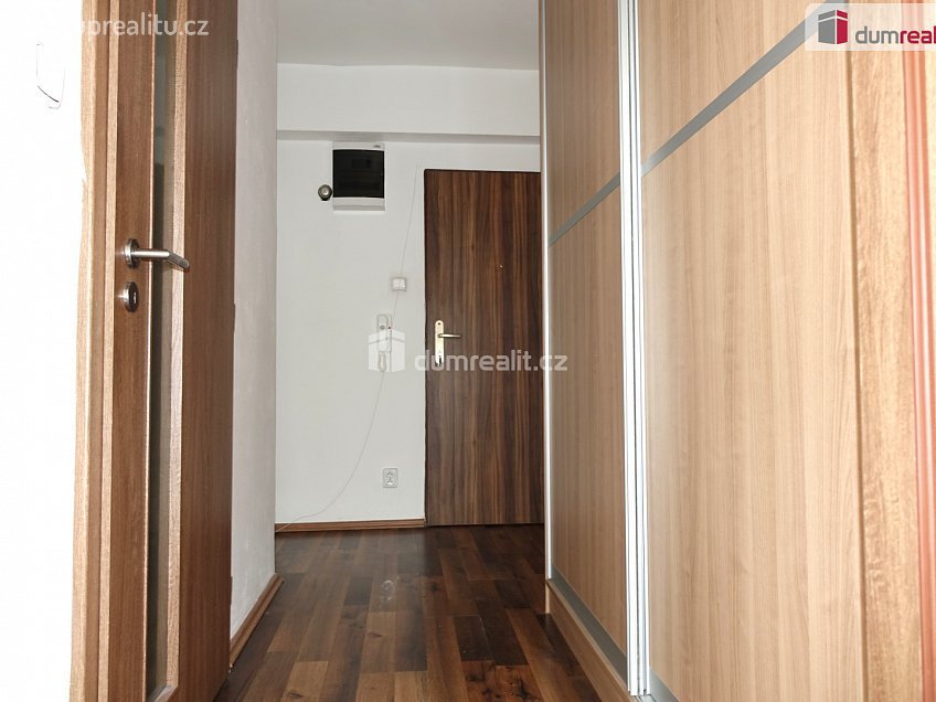 Pronájem bytu 3+kk 60 m^2 Jiřího Horáka, Benešov 