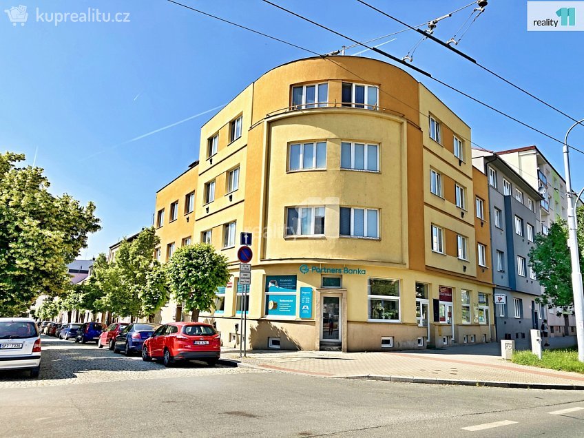 Pronájem  obchodních prostor 16 m^2 Habrmannovo náměstí, Plzeň 