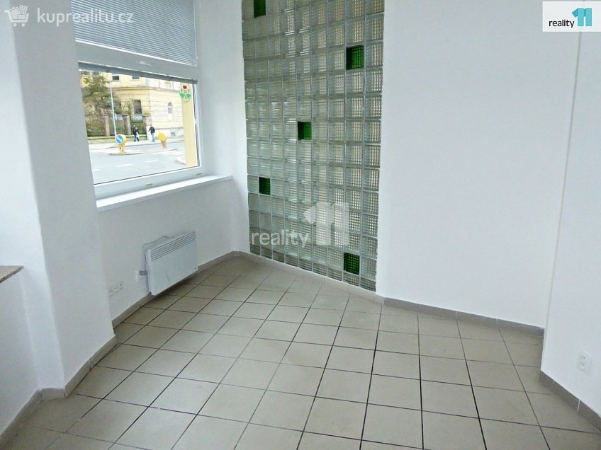 Pronájem  obchodních prostor 16 m^2 Habrmannovo náměstí, Plzeň 