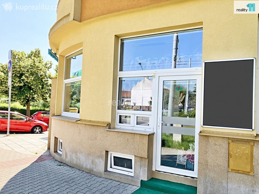 Pronájem  obchodních prostor 16 m^2 Habrmannovo náměstí, Plzeň 