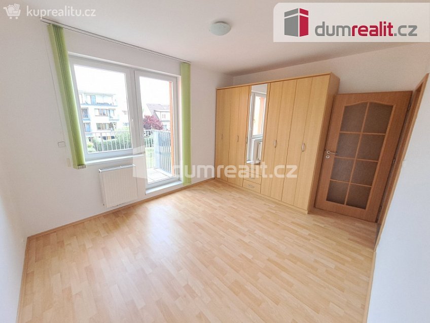 Pronájem bytu 4+kk 96 m^2 Na hlinách, Praha 8 