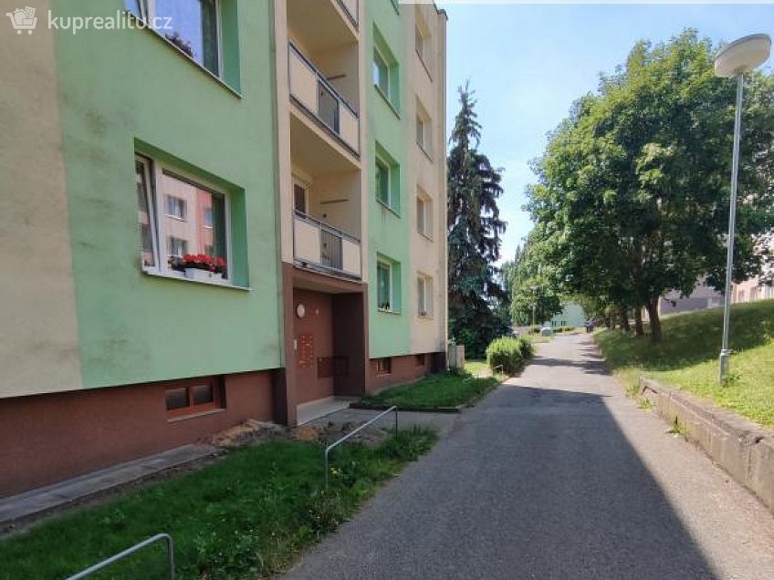 Pronájem bytu 1+1 35 m^2 Spojová, Jílové 