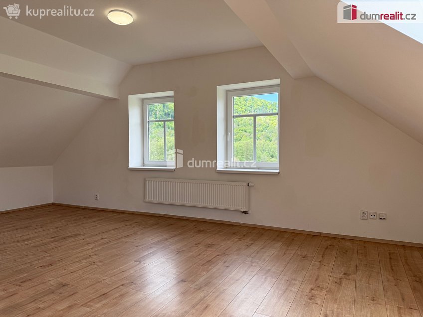 Pronájem bytu 2+kk 47 m^2 Vojkovice, Vojkovice 