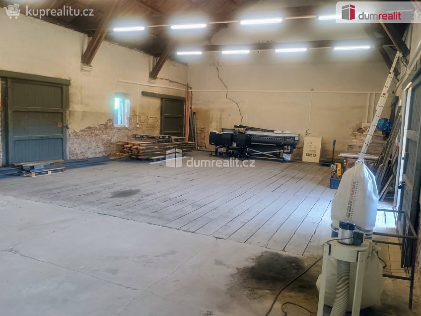 Pronájem  skladu 197 m^2 Revoluční, Moravský Písek 