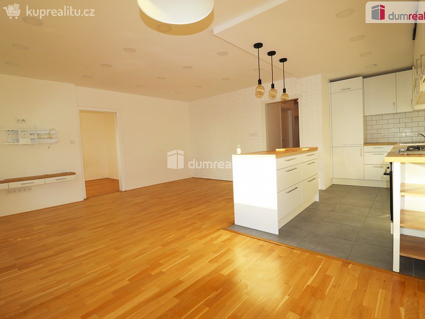 Prodej bytu 4+kk 103 m^2 Točitá, Praha 4 