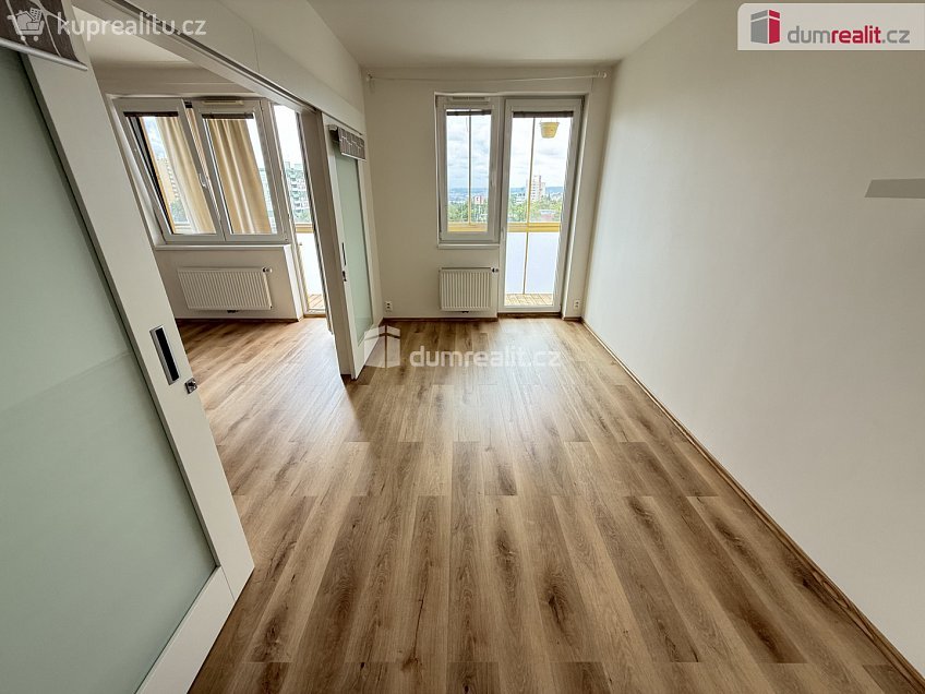 Pronájem bytu 3+kk 70 m^2 Březenská, Praha 8 