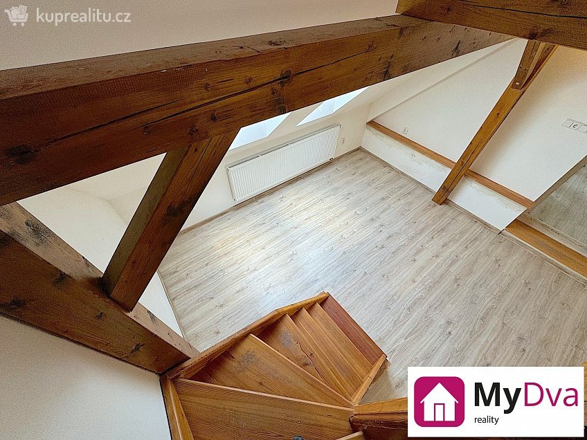 Pronájem bytu 3+1 77 m^2 Lahoferova, Dobšice 