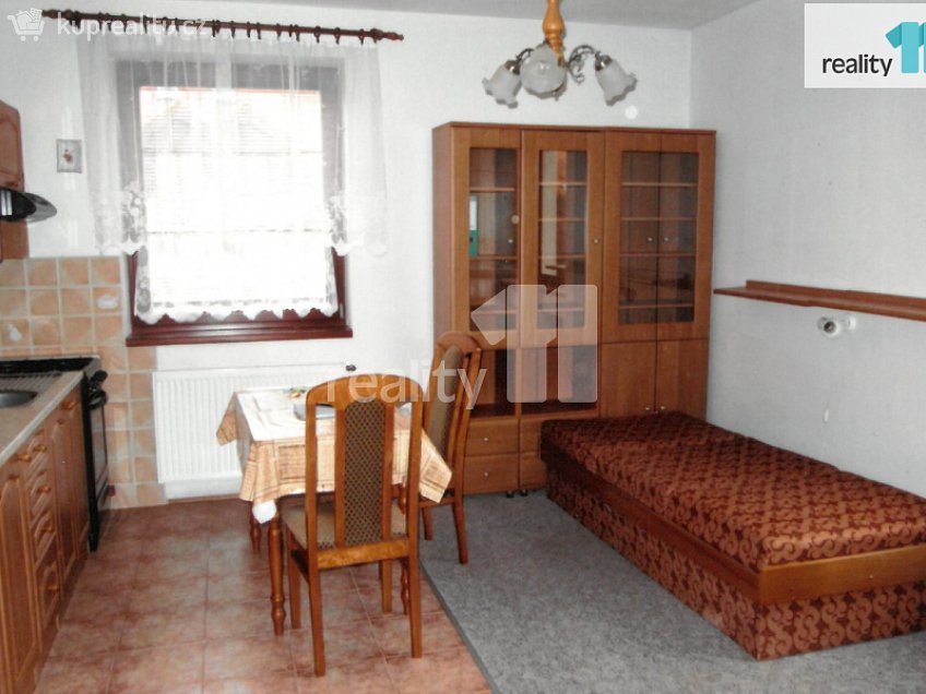 Pronájem bytu 1+kk 36 m^2 Mezi Domy, Jesenice 