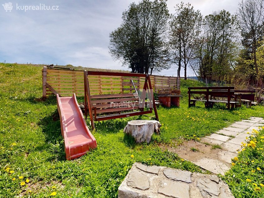 Prodej  ubytovacího zařízení 370 m^2 Loučná pod Klínovcem, Loučná pod Klínovcem 