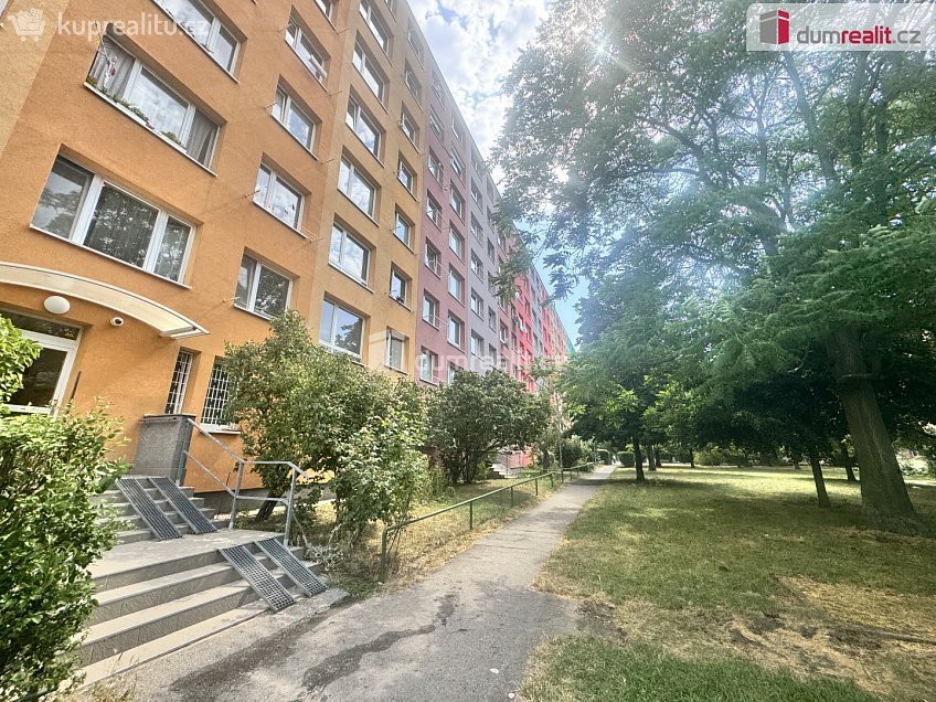 Prodej bytu 3+1 55 m^2 Novodvorská, Praha 4 
