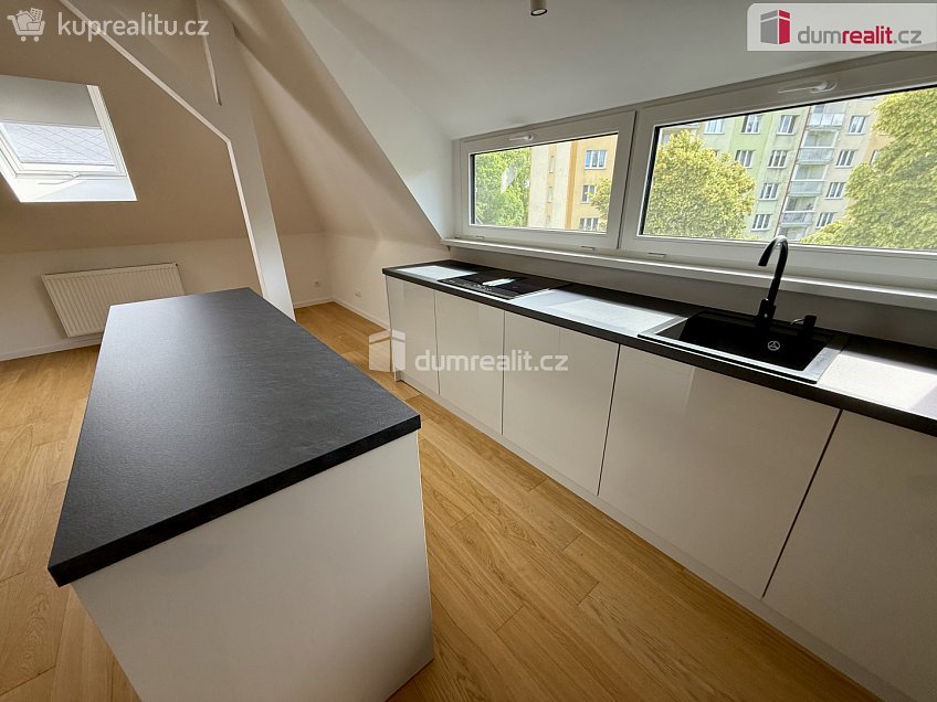 Prodej bytu 3+kk 80 m^2 Polní, Mariánské Lázně 