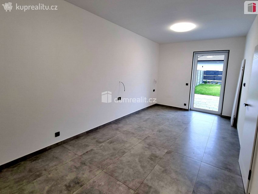 Pronájem  rodinného domu 160 m^2 K Malé Hleďsebi, Velká Hleďsebe 