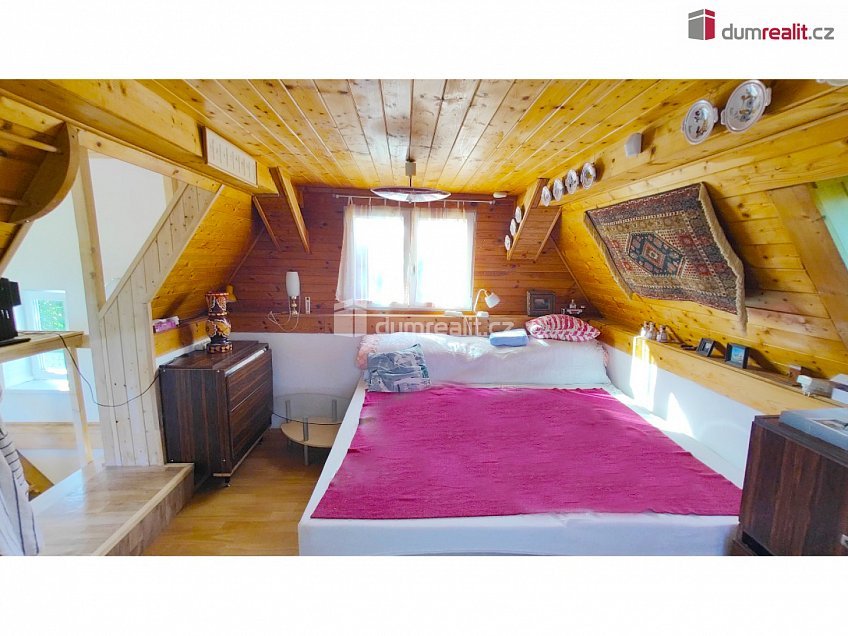 Prodej  chaty 65 m^2 Praha-Benice, Praha-Benice 