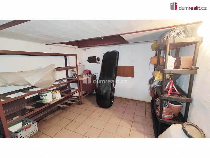 Prodej  chaty 65 m^2 Praha-Benice, Praha-Benice 