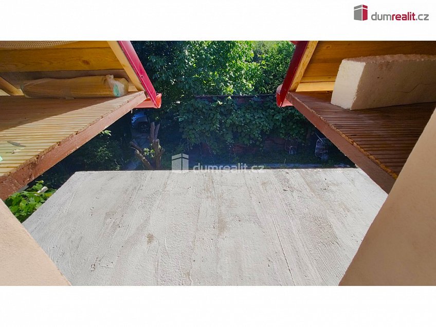 Prodej  chaty 65 m^2 Praha-Benice, Praha-Benice 