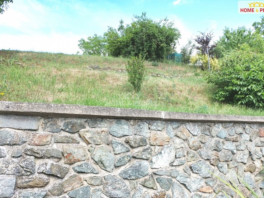 Prodej  rodinného domu 310 m^2 U rybníka, Troubsko 