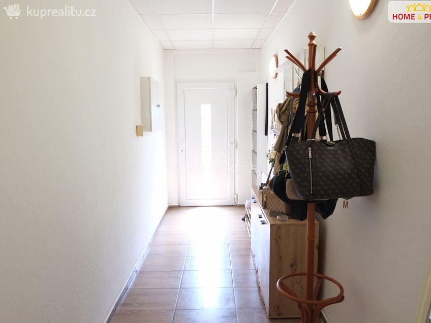 Prodej  rodinného domu 310 m^2 U rybníka, Troubsko 
