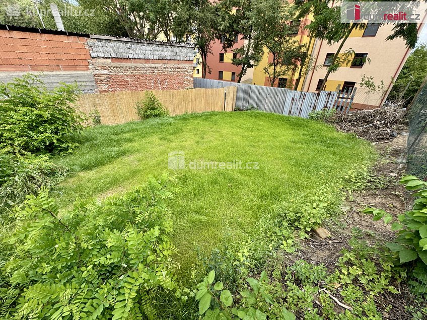 Pronájem  zahrady 150 m^2 Lutovítova, Kralupy nad Vltavou 