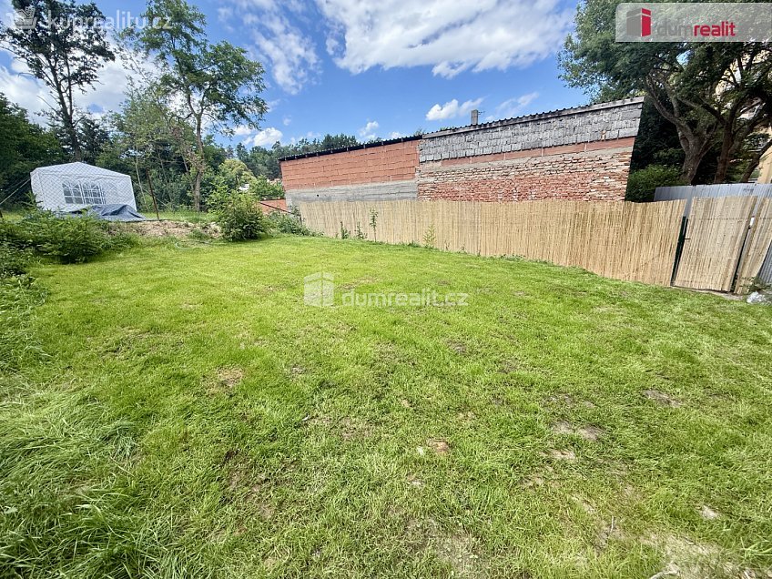 Pronájem  zahrady 150 m^2 Lutovítova, Kralupy nad Vltavou 