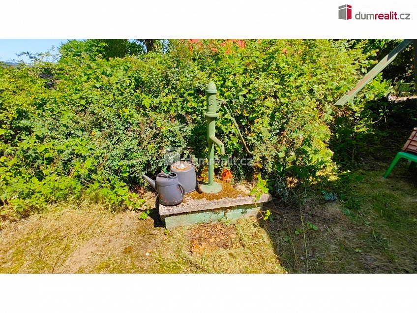 Prodej  chaty 44 m^2 U Lesa, Mníšek pod Brdy 