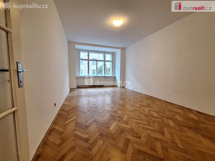 Pronájem bytu 3+1 105 m^2 Kolínská, Praha 3 