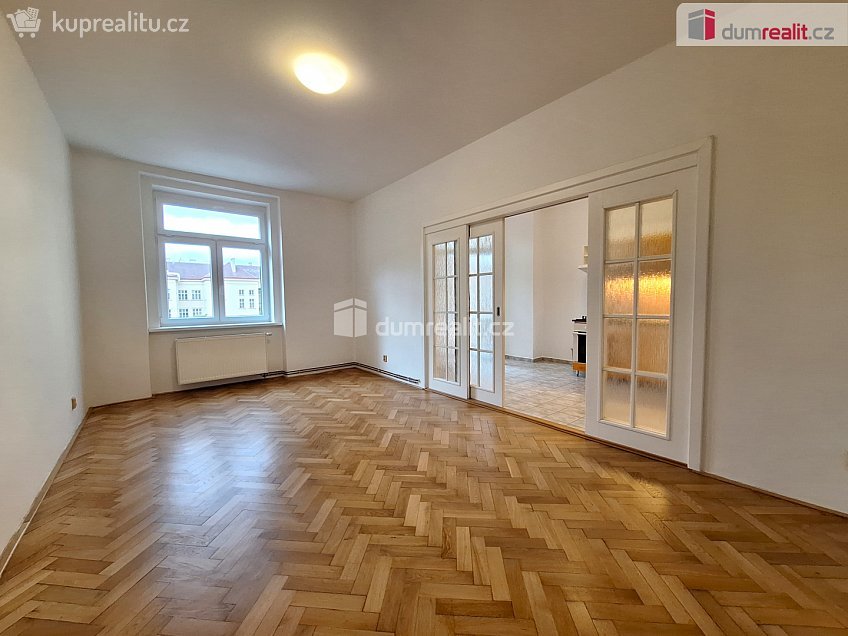 Pronájem bytu 3+1 105 m^2 Kolínská, Praha 3 