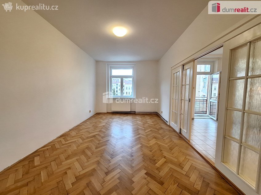 Pronájem bytu 3+1 105 m^2 Kolínská, Praha 3 