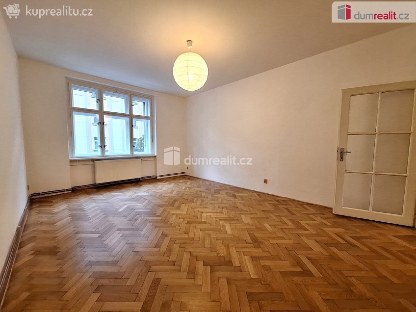 Pronájem bytu 3+1 105 m^2 Kolínská, Praha 3 