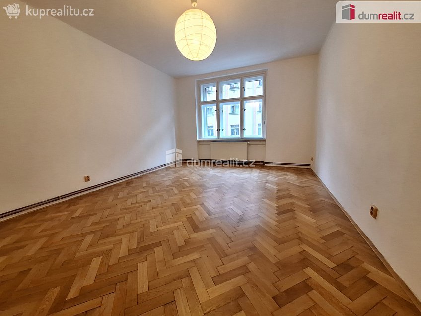 Pronájem bytu 3+1 105 m^2 Kolínská, Praha 3 