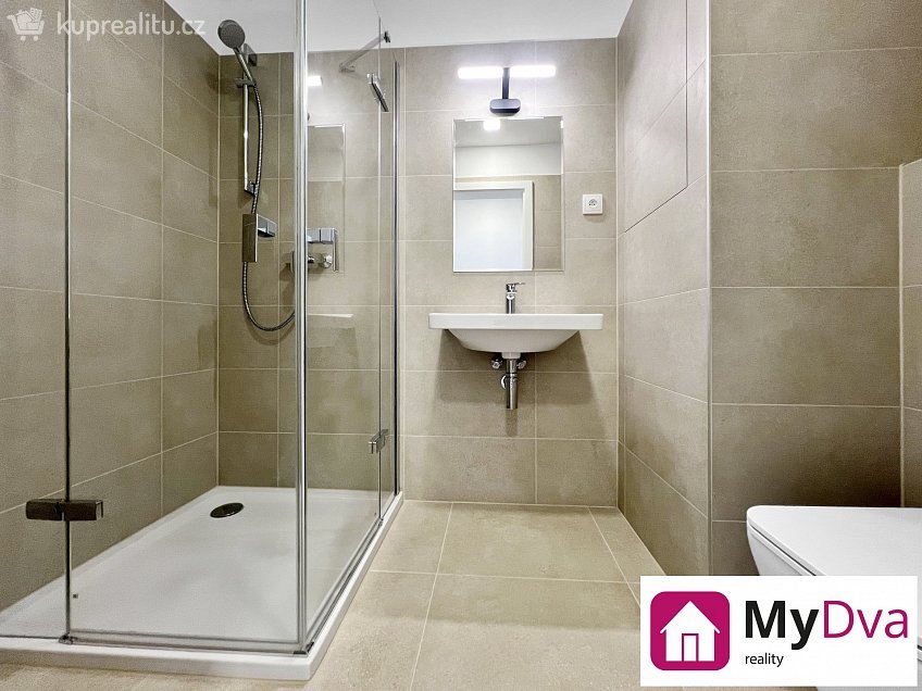 Pronájem bytu 1+kk 29 m^2 Jarošova, Znojmo 