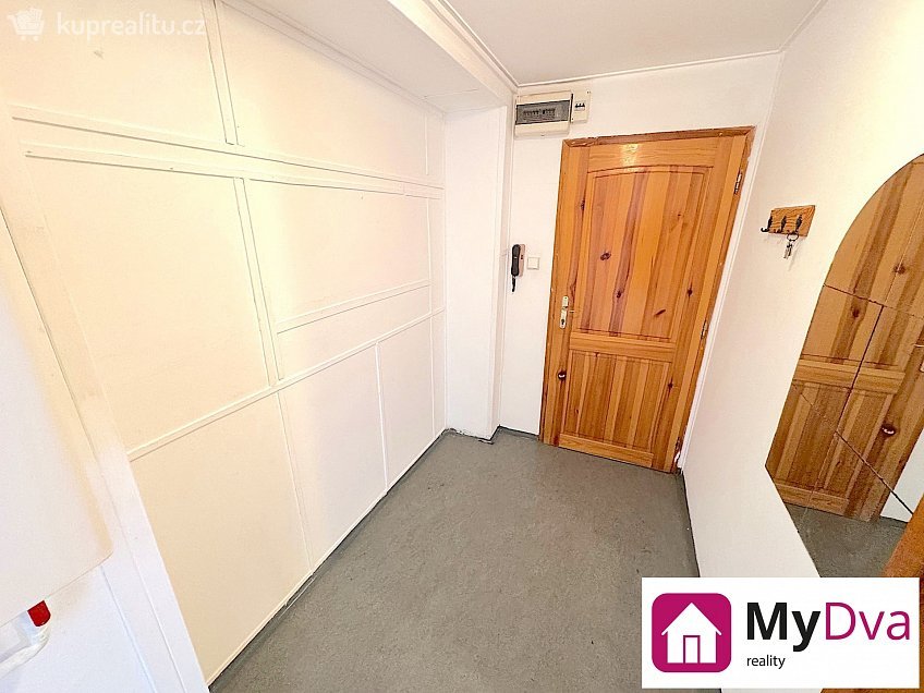 Pronájem bytu 3+1 92 m^2 Mariánské náměstí, Znojmo 