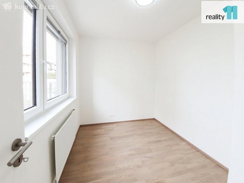 Pronájem bytu 4+kk 119 m^2 Pod stolovou horou, Praha 5 