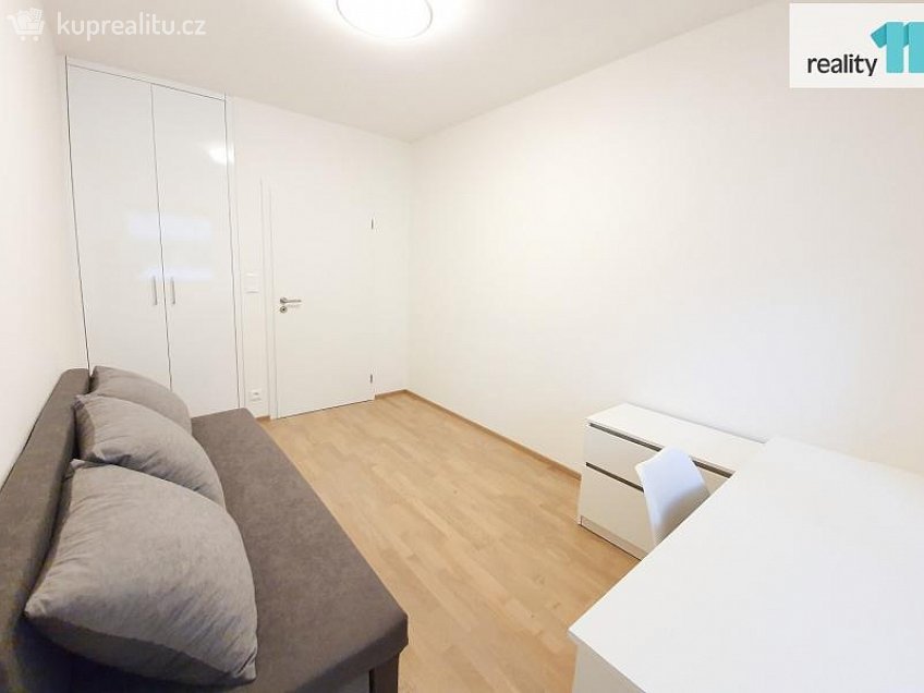 Pronájem bytu 4+kk 119 m^2 Pod stolovou horou, Praha 5 