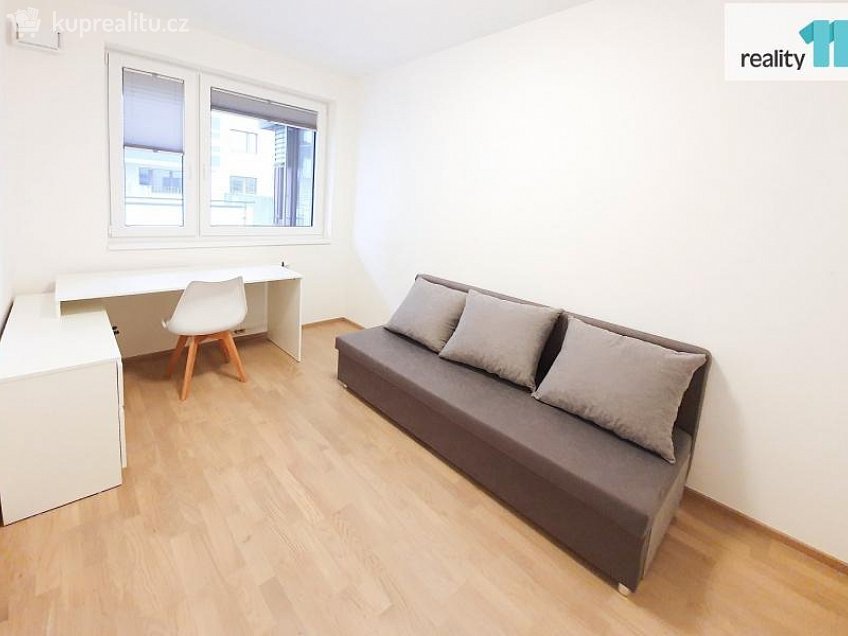 Pronájem bytu 4+kk 119 m^2 Pod stolovou horou, Praha 5 