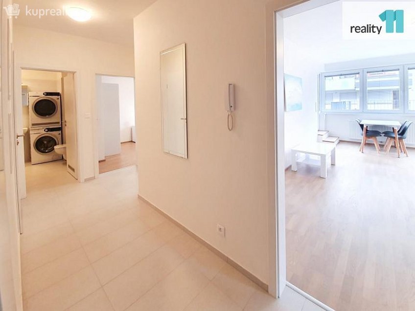 Pronájem bytu 4+kk 119 m^2 Pod stolovou horou, Praha 5 