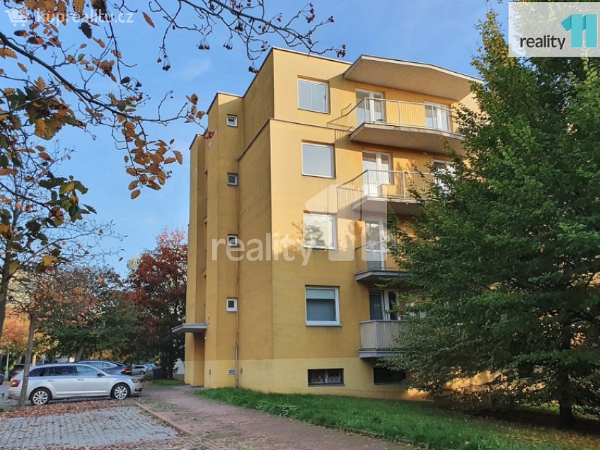 Pronájem bytu 3+kk 123 m^2 K Haltýři, Praha 8 