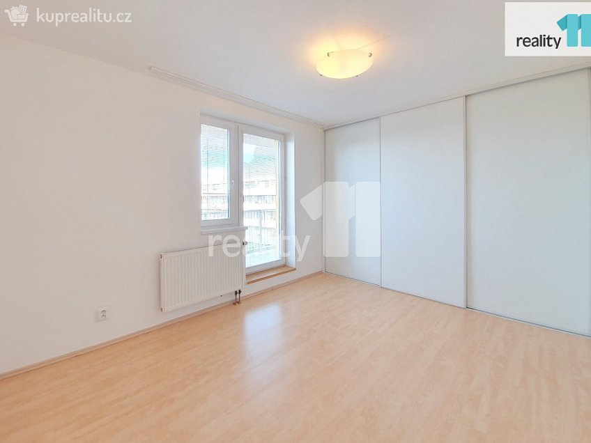 Pronájem bytu 3+kk 123 m^2 K Haltýři, Praha 8 