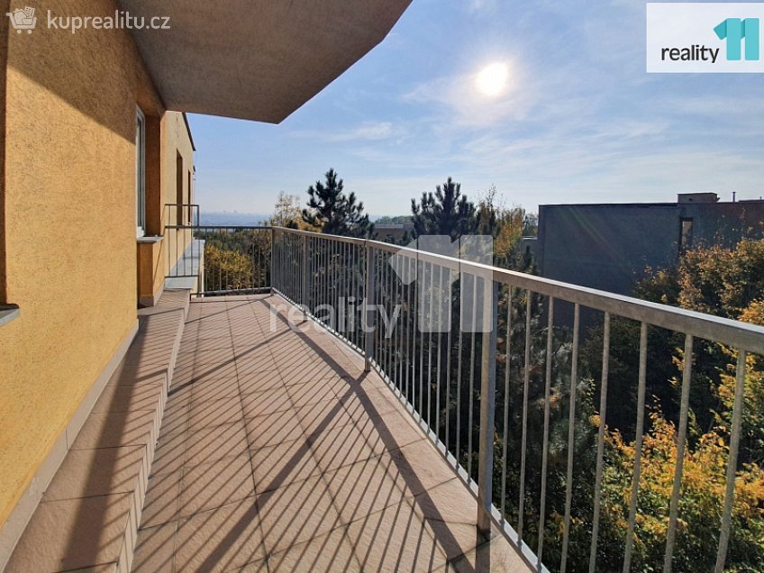 Pronájem bytu 3+kk 123 m^2 K Haltýři, Praha 8 