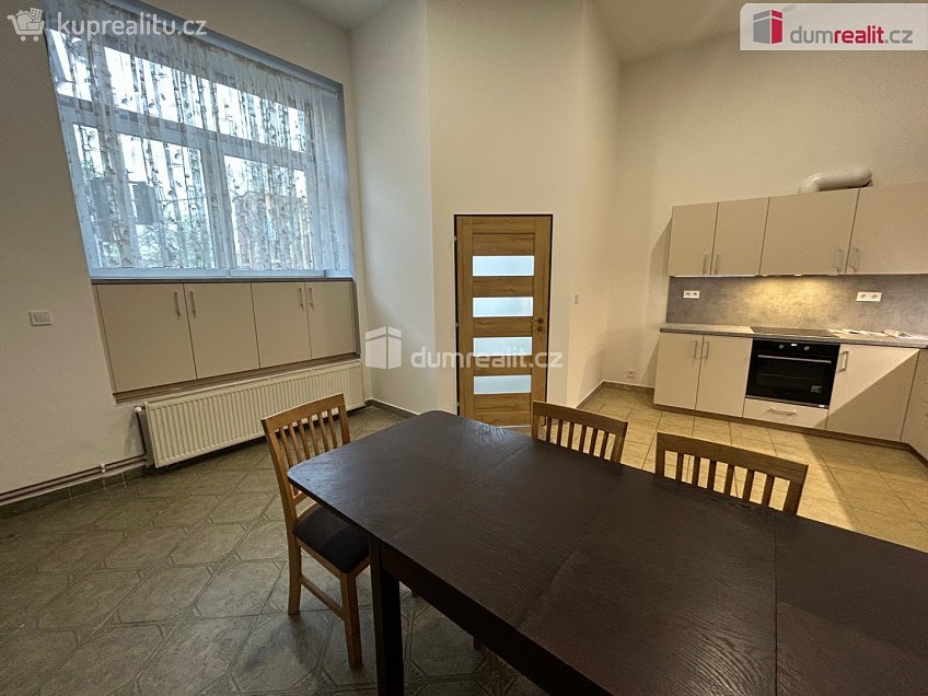 Pronájem bytu 2+kk 69 m^2 Ovčárecká, Kolín 