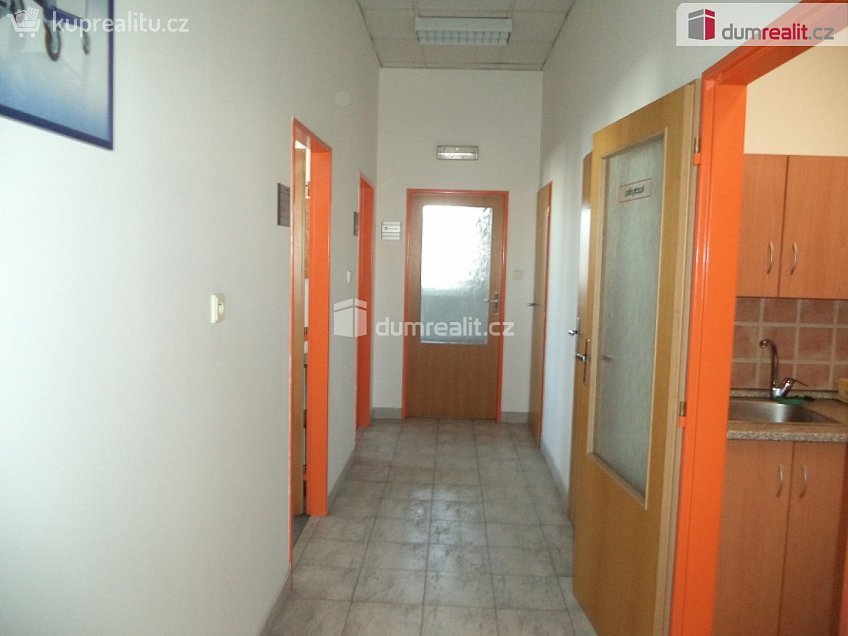 Pronájem  výrobních prostor 3100 m^2 Frýdecká, Ostrava 