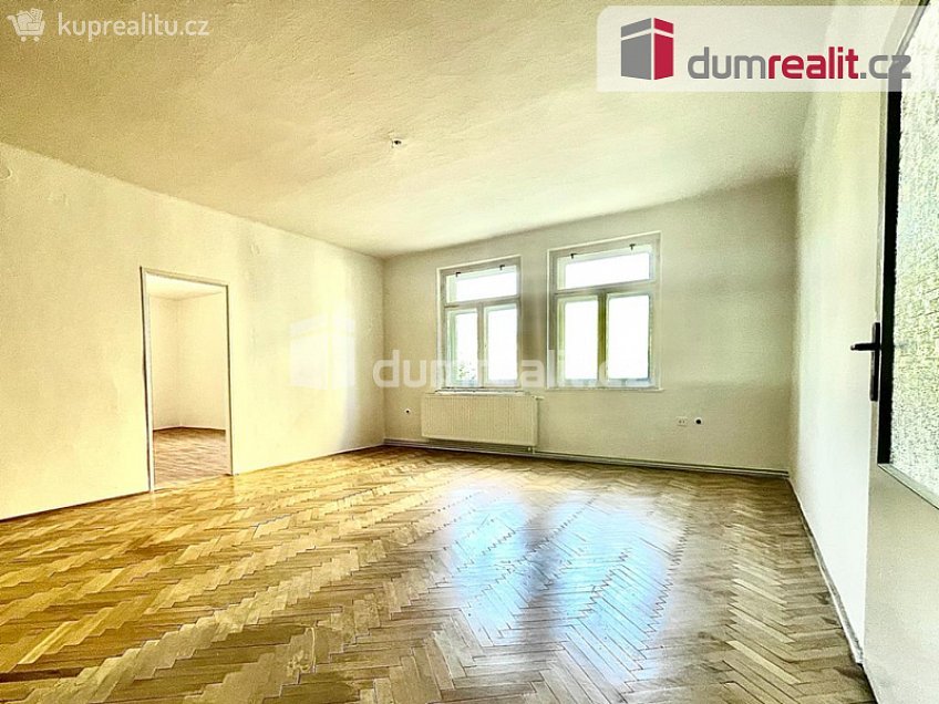 Pronájem bytu 2+1 75 m^2 Dolní náměstí, Opava 