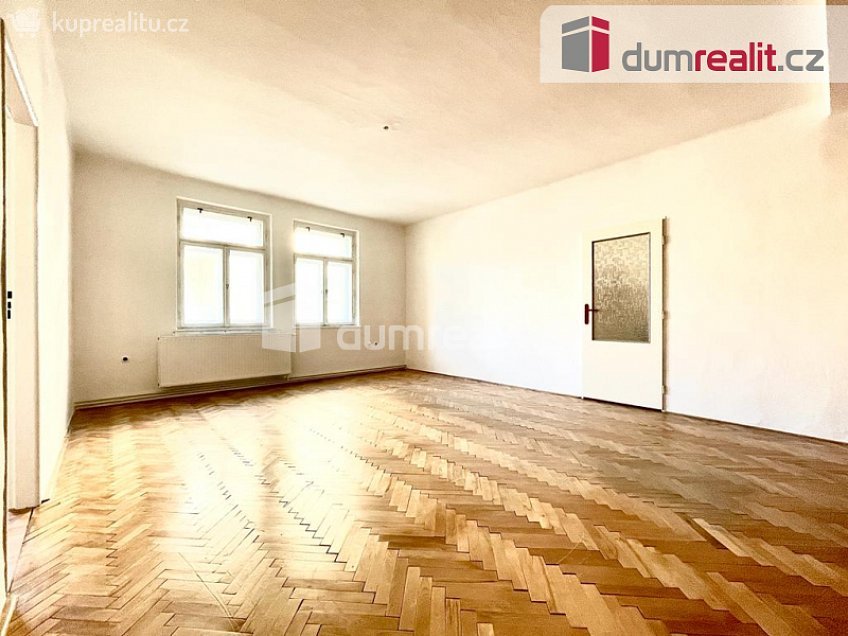 Pronájem bytu 2+1 75 m^2 Dolní náměstí, Opava 