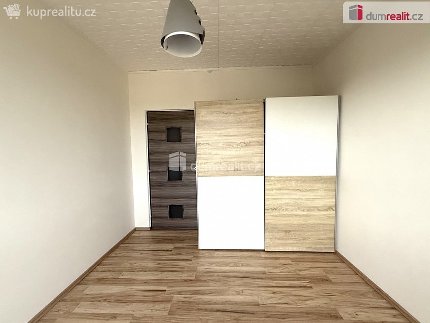 Pronájem bytu 3+1 64 m^2 Sídliště Za Chlumem, Bílina 