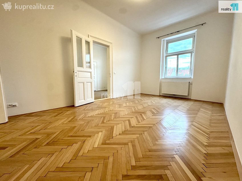 Pronájem bytu 3+kk 80 m^2 Na hrázi, Praha 8 