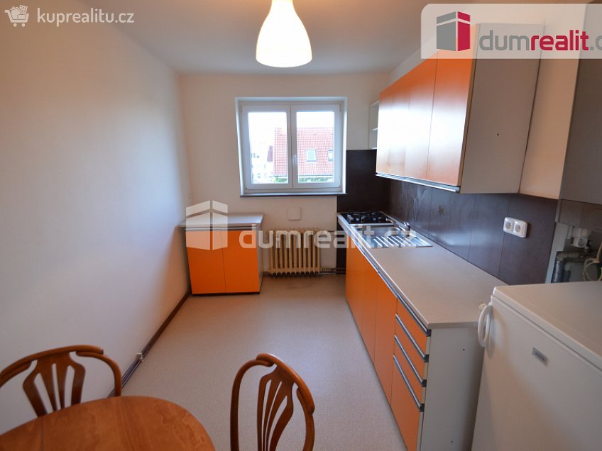 Pronájem bytu 2+1 52 m^2 Houdova, Praha 5 