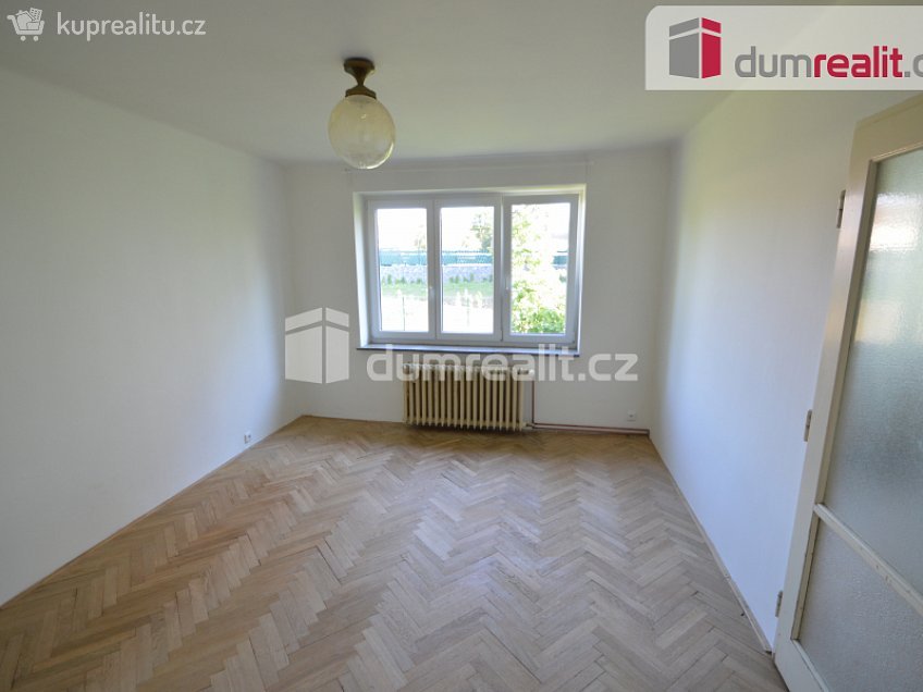 Pronájem bytu 2+1 52 m^2 Houdova, Praha 5 