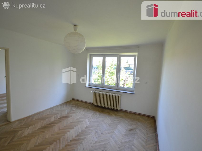 Pronájem bytu 2+1 52 m^2 Houdova, Praha 5 