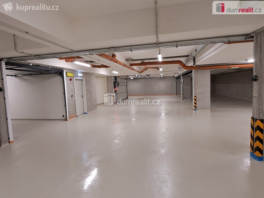 Pronájem bytu 2+kk 50 m^2 Stehlíkova, Praha-Suchdol 